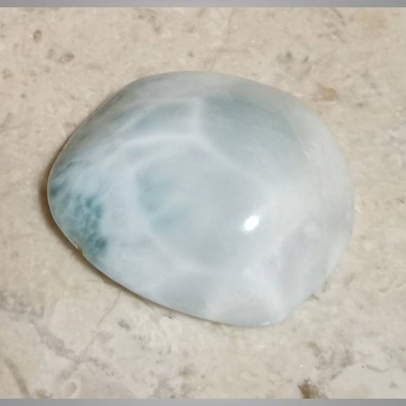LARIMAR tumbled stone rock crystal    CHAKRA : inner peace : harmony : joy 01 - Picture 2 of 7